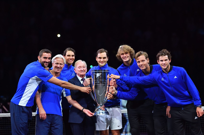 Prize giving ceremony with Team Europe holding the trophy